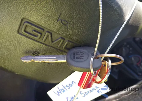 2000 GMC Sonoma Sls from USA, damaged, VIN 1GTCT19W4Y8195325